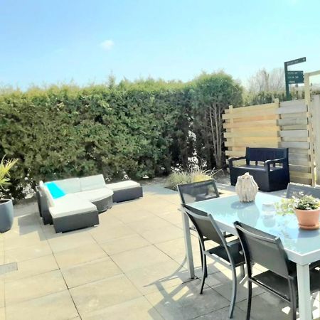 Huisje Finn, Met Grote Tuin En Veel Privacy Dirkshorn Bagian luar foto