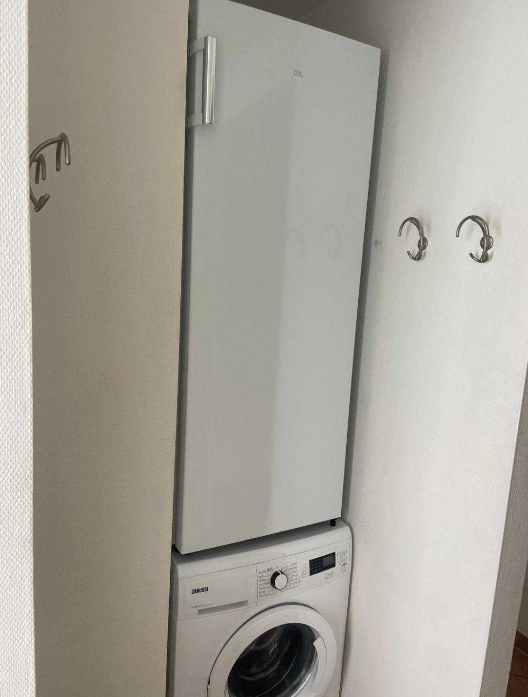 Huisje Finn, Met Grote Tuin En Veel Privacy Dirkshorn Bagian luar foto